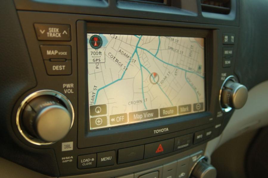 Toyota Highlander Sport 2008 года  (фото 45 из 57)